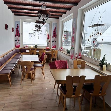Haus Astenblick In Winterberg Fuer Bis Zu 35 Personen Fuer Wanderveranstaltungen Und Familienfeiern Экстерьер фото