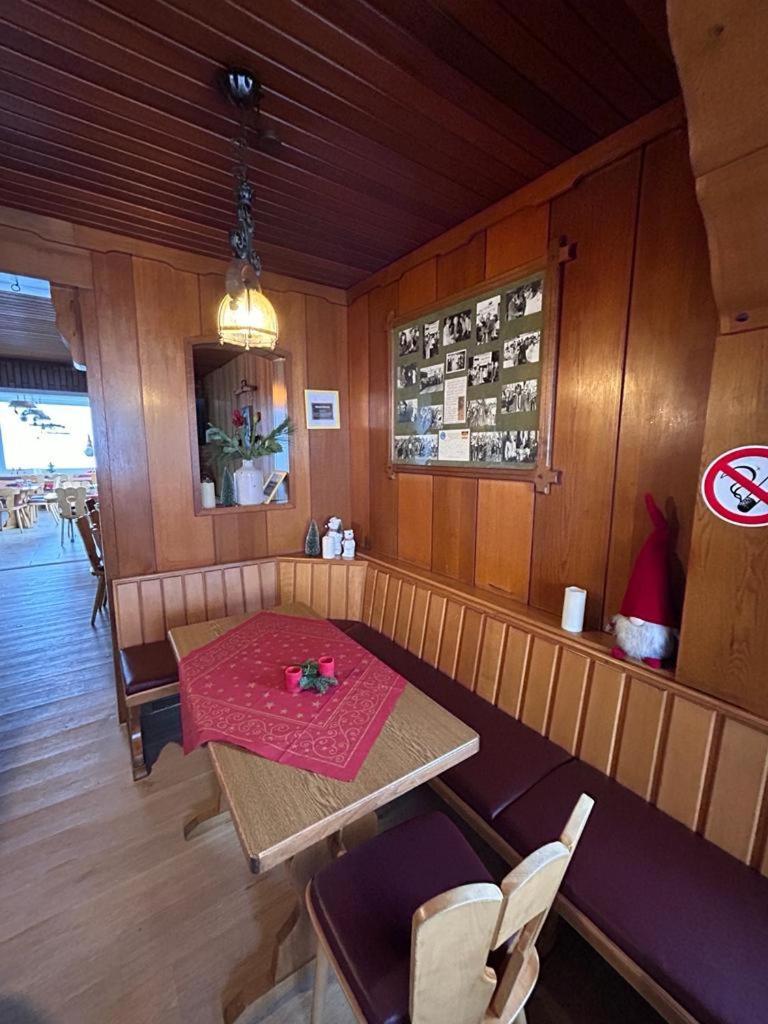 Haus Astenblick In Winterberg Fuer Bis Zu 35 Personen Fuer Wanderveranstaltungen Und Familienfeiern Экстерьер фото